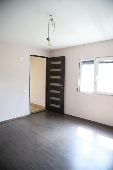 Casă individuală cu 3 camere cu Canalizare în Ciocanu