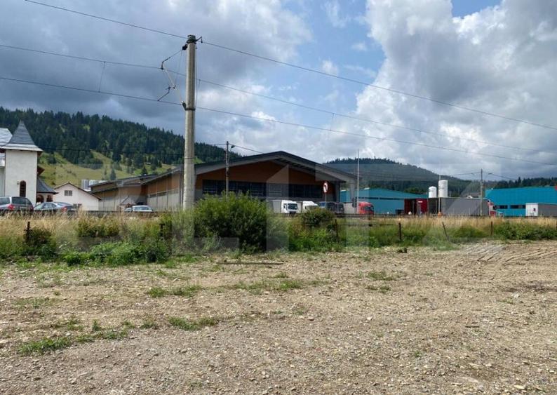 Vanzare teren cu deschidere la drum Vatra Dornei - 7