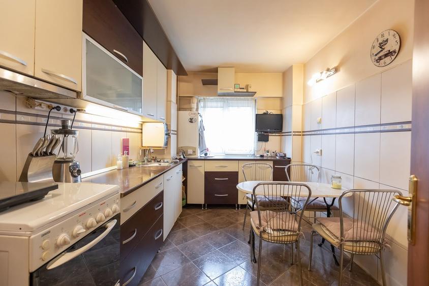 Apartament 4 camere Centrul Civic,etaj intermediar,183500 Euro - 7