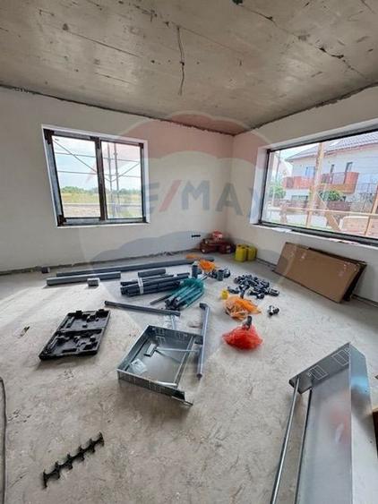 Vila frumoasa cu 5 camere, 700 mp currte si pompa de caldura - Saftica - 17