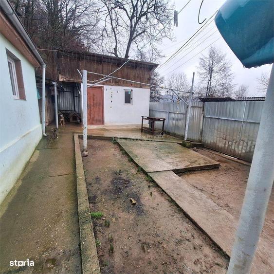 BOCSA Montana, Casa Cocheta cu curte . - 7