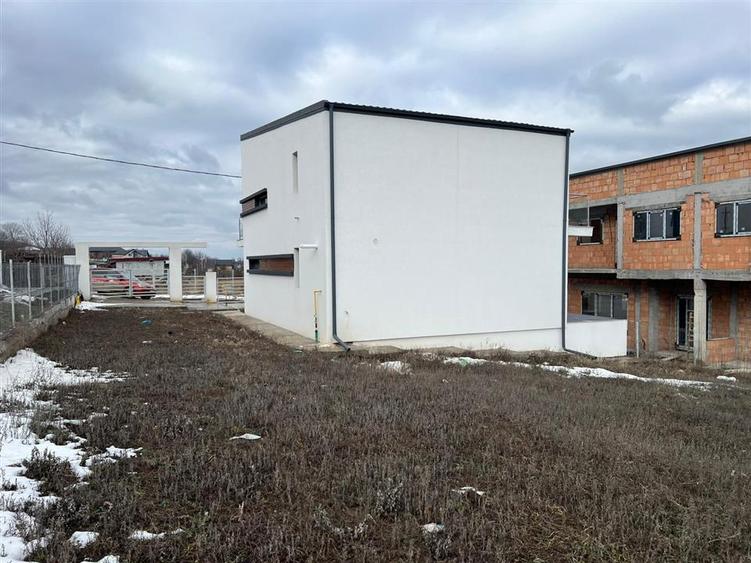 Vila FINALIZATA SI INTABULATA 4 Camere - Valea Adanca - 5 Drumuri - 17