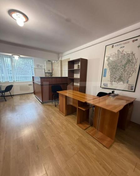 Apartament 3 camere, pretabil spatiu comercial, 85 mp, zona - 1