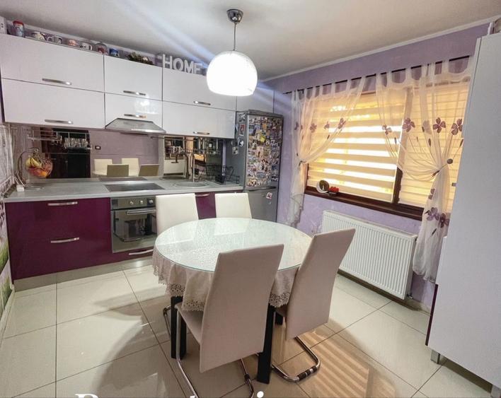 Casa Vanatori P+M+ GARAJ + FOISOR mobilata utilata teren 500 mp - 2