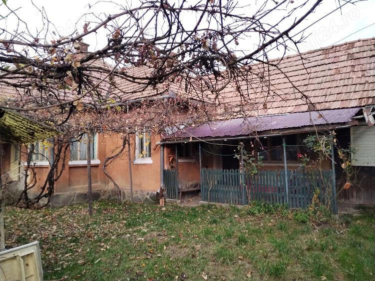 Casa de vanzare in comuna Hodac - 4