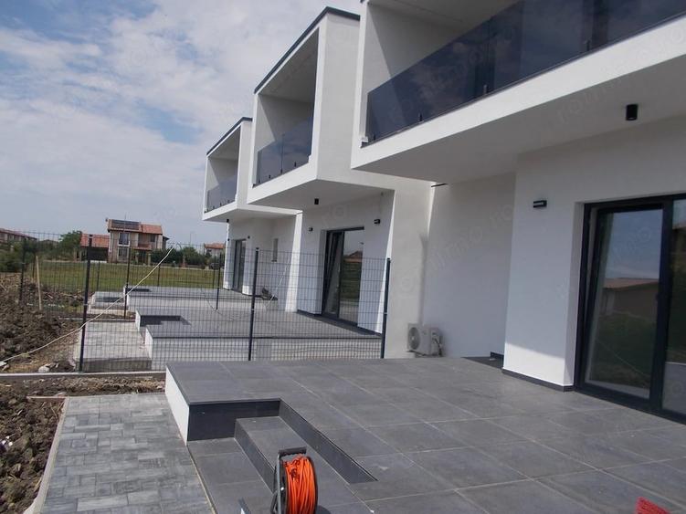 Triplex, P+E, Sacalaz, 3 si 2 dormitoare, living, la cheie, 105 si 86mp, com=0% - 14