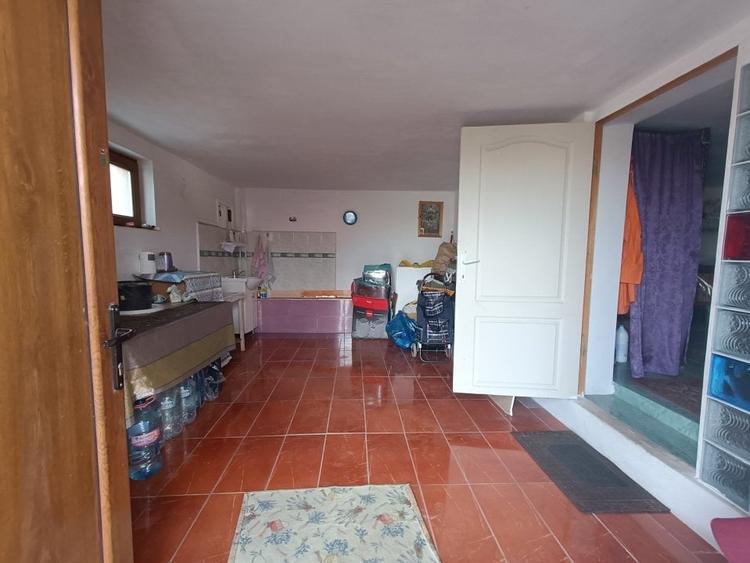 Casa S+P+1E, 185mp Utili, 5 camere, la strada principala -  TOMESTI - 15