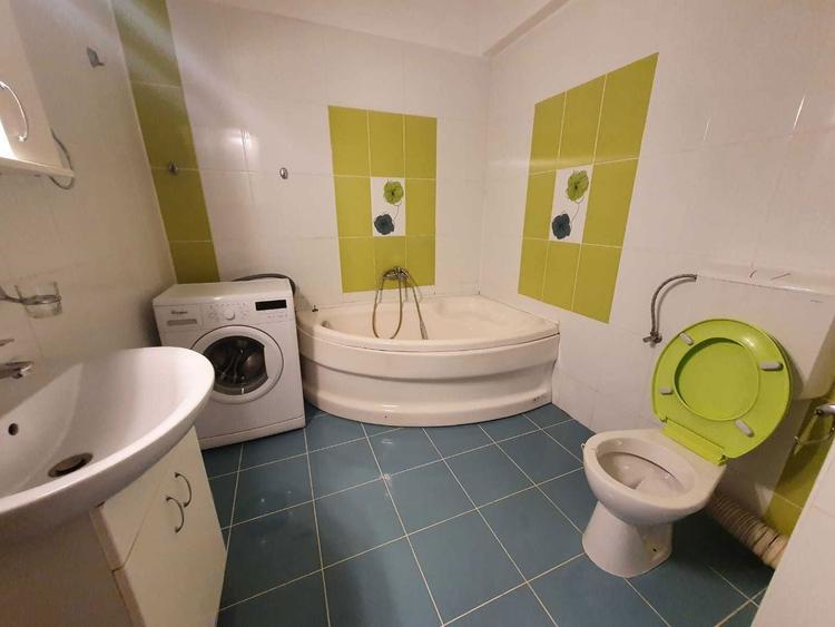 Apartament 3 camere- 68 mp utili + balcon 5 mp_ decomandat- bloc nou - 5