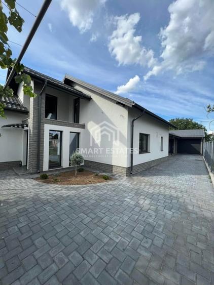 DE VANZARE VILA MALU DPART SPATIOASA GATA DE MUTARE - TEREN - 2