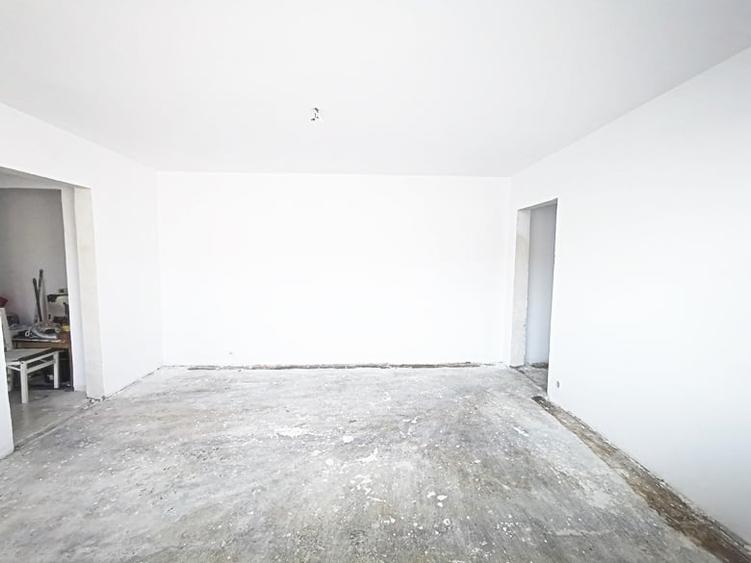 Vanzare 3 cam Obor, Masina de Paine, proaspat zugravit, loc parcare