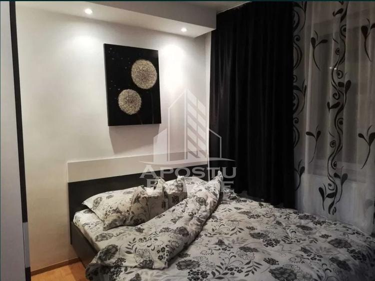 Garsoniera, etaj 1, bloc anvelopat, zona UMT - 1