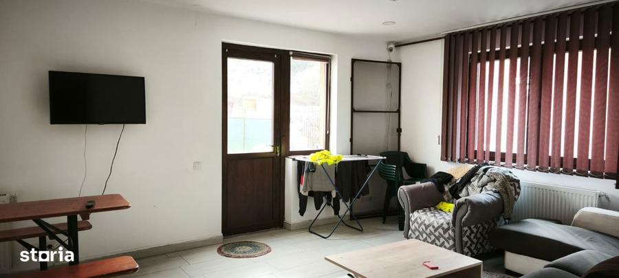 De inchiriat casa cu 6 camere in Cristesti - 4