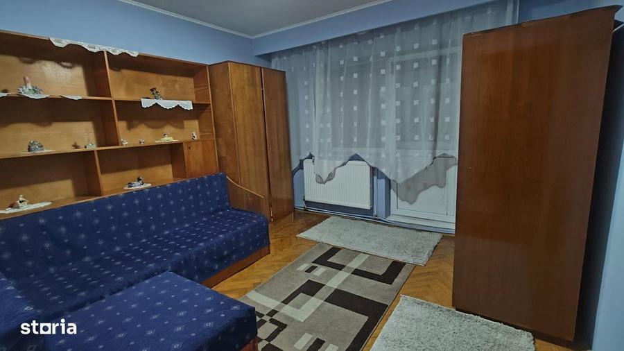 Apartament decomandat - 2 camere, Carpa?i 2 - 4