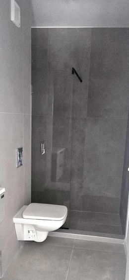 Apartament cu 3 camere decomandat în Românești
