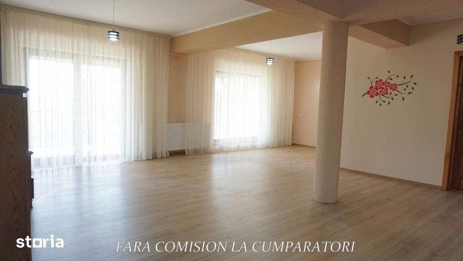 Casă cu 6 camere cu Teren 2327 Mp în Berislăvești