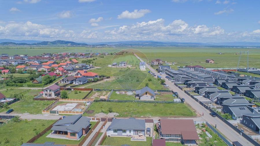 Teren Construcții intravilan de 683 mp, în Tărlungeni