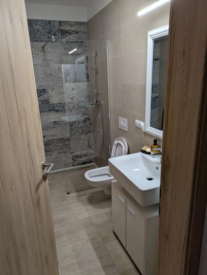 Proprietar - 2 Camere Mobilat/Utilat Kasper Coresi - Et. 3 - 7