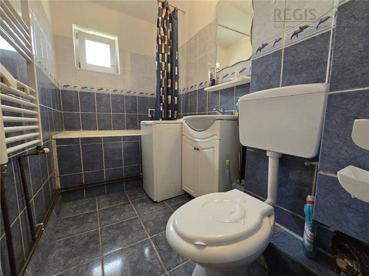 Apartament cu 4 camere semidecomandat în Stupini