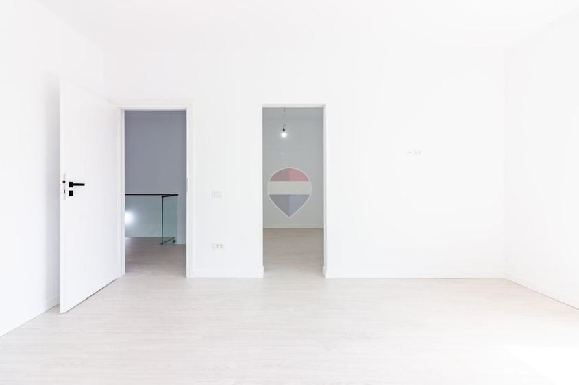 Duplex cu 4 camere cu Teren 180 Mp în Corbeanca