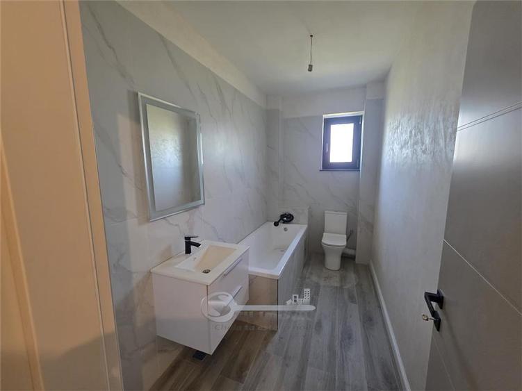 Apartament cu 2 camere decomandat în Aeroport
