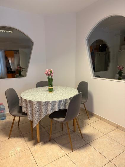 Apartament cu 3 camere decomandat în Ștefan cel Mare