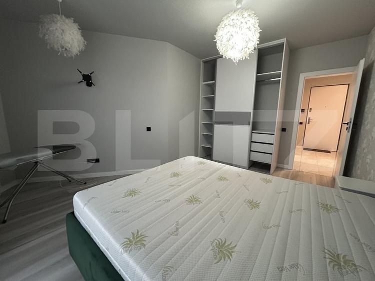 Apartament cu 3 camere semidecomandat, mobilat în Zorilor