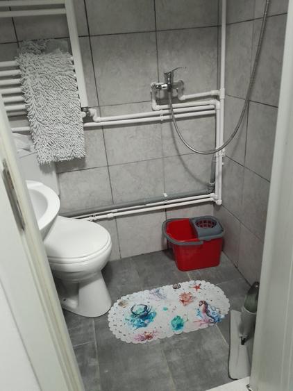Garsonieră decomandată în ISR