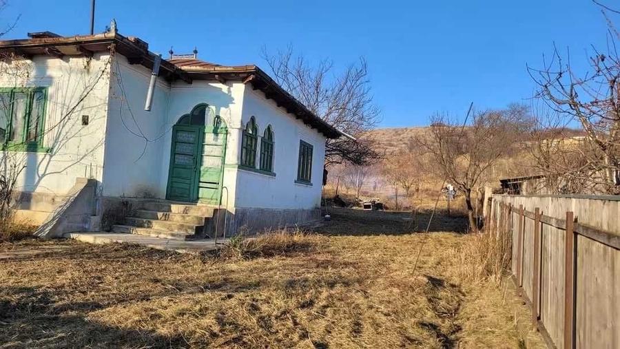 Casă cu 3 camere în Central