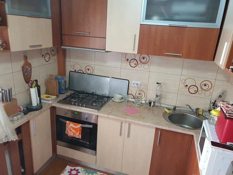 Apartament cu 3 camere decomandat în Ostroveni