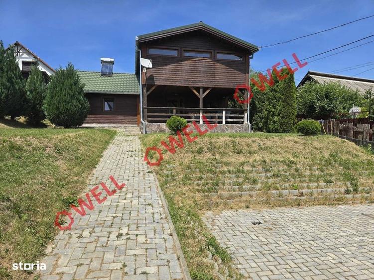 Casă cu 3 camere cu Teren 2140 Mp în Moacșa