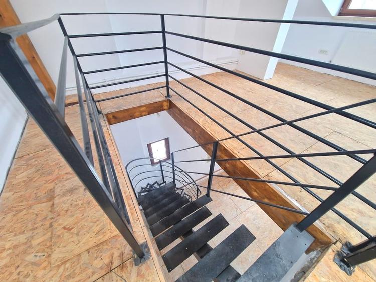 Apartament cu 6 camere decomandat în Unirii