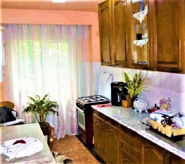 Apartament cu 4 camere decomandat în Mărăști