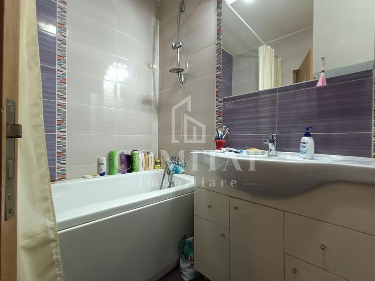 Apartament cu 2 camere semidecomandat, mobilat în Florești