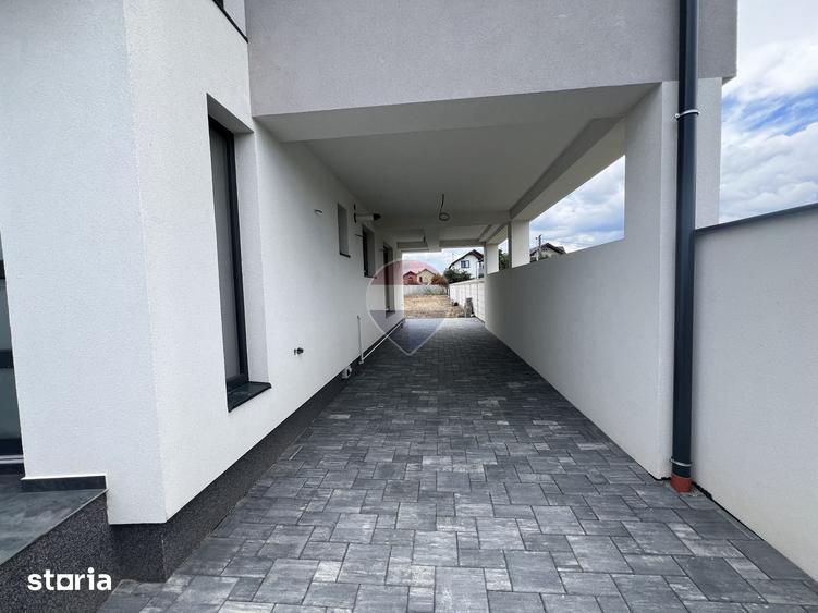 Casă cu 4 camere cu Teren 600 Mp în Țiglari
