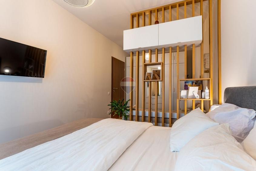 Apartament cu 2 camere decomandat, mobilat în Central
