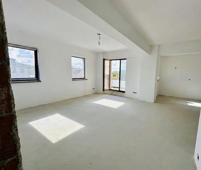 Apartament cu 3 camere decomandat în Aviației