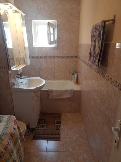 Apartament cu 3 camere semidecomandat în 6 Vânători