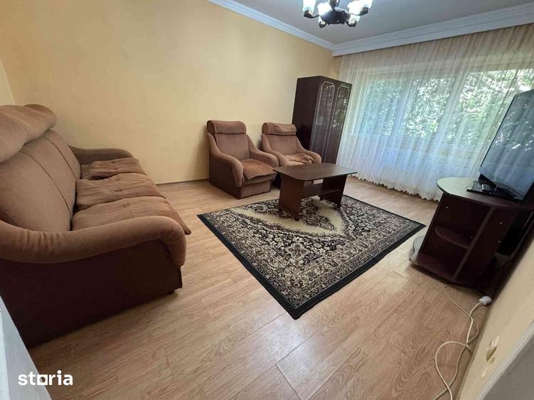 Apartament cu 3 camere decomandat în Inel II