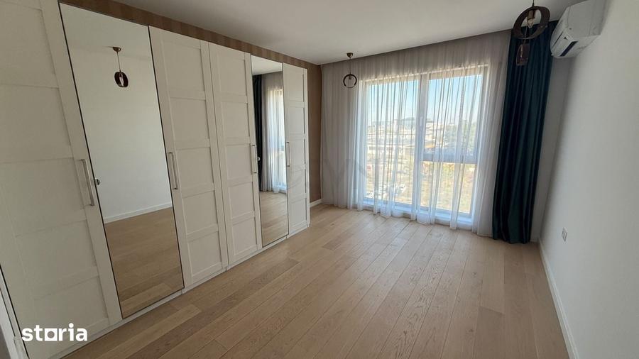 Apartament cu 4 camere decomandat în Pipera