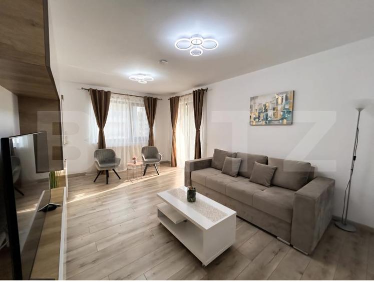 Apartament cu 2 camere decomandat, mobilat în Tractorul