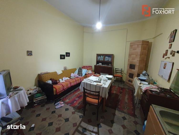 Apartament cu 5 camere nedecomandat, mobilat în Central