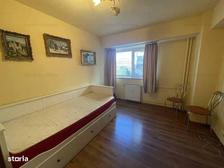 Apartament cu 3 camere în Victoriei