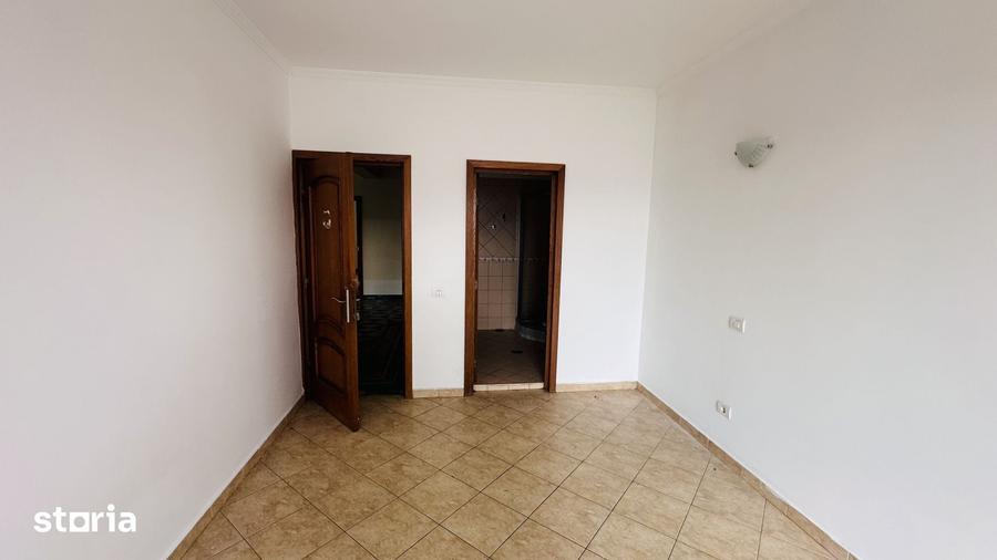Casă cu Teren 783 Mp în Buriaș