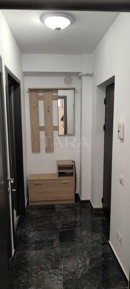 Apartament cu 3 camere decomandat, mobilat în Florești