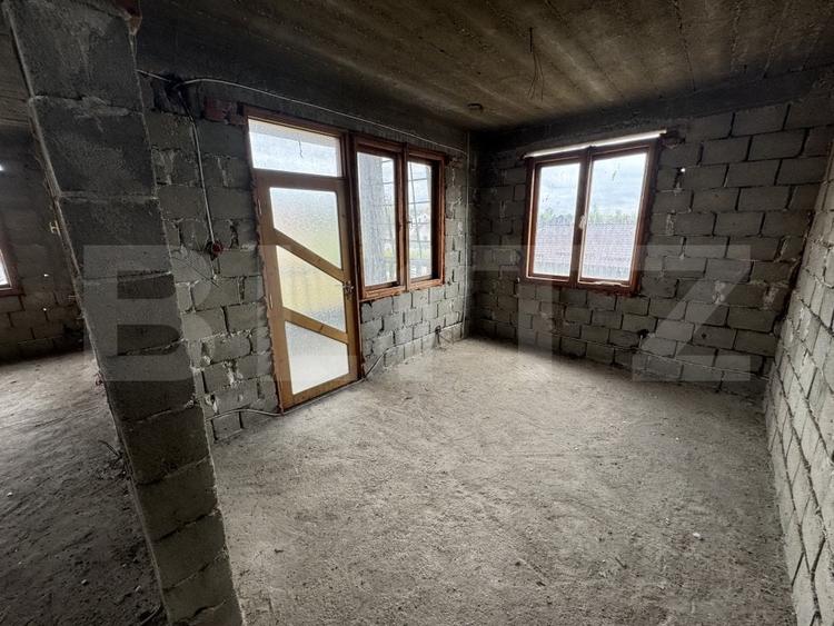 Casă individuală cu 4 camere cu Garaj în Filiași