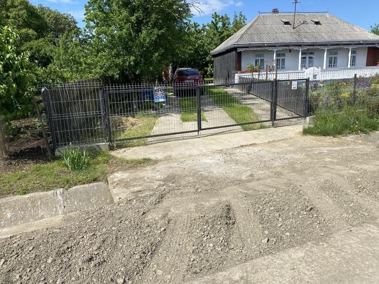 Casă cu 2 camere în Brăești