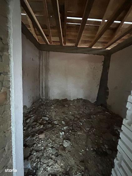 De vanzare casa in Roman cu 4 camere,suprafata teren 515mp, 85.000euro - 9