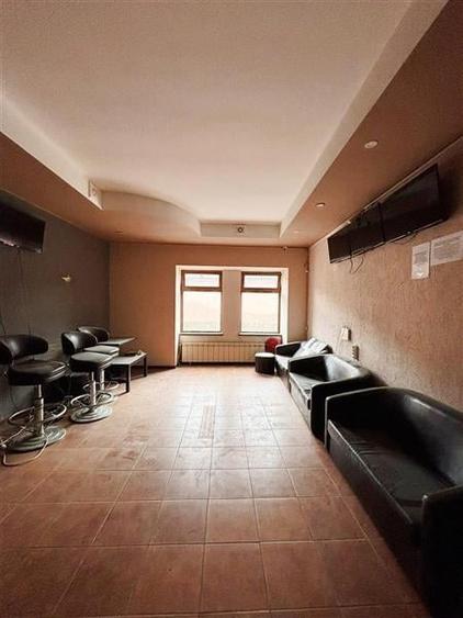 Spatiu comercial de inchiriat, curte interioara, 147mp utili, central, Harman - 2