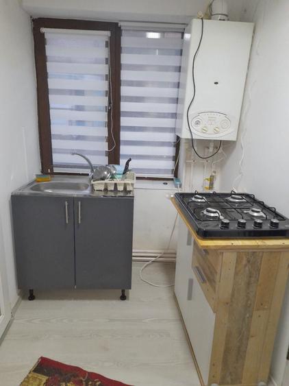 Vand garsoniera in zona centrala sau spatiu comercial - 2