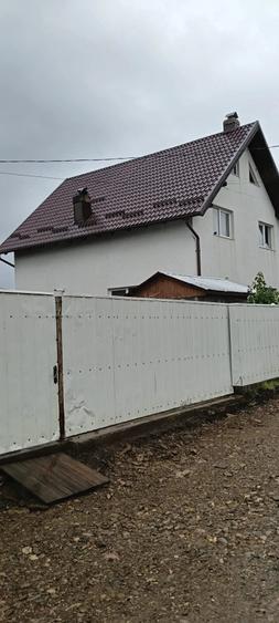 Casă cu 8 camere cu Teren 420 Mp în Central